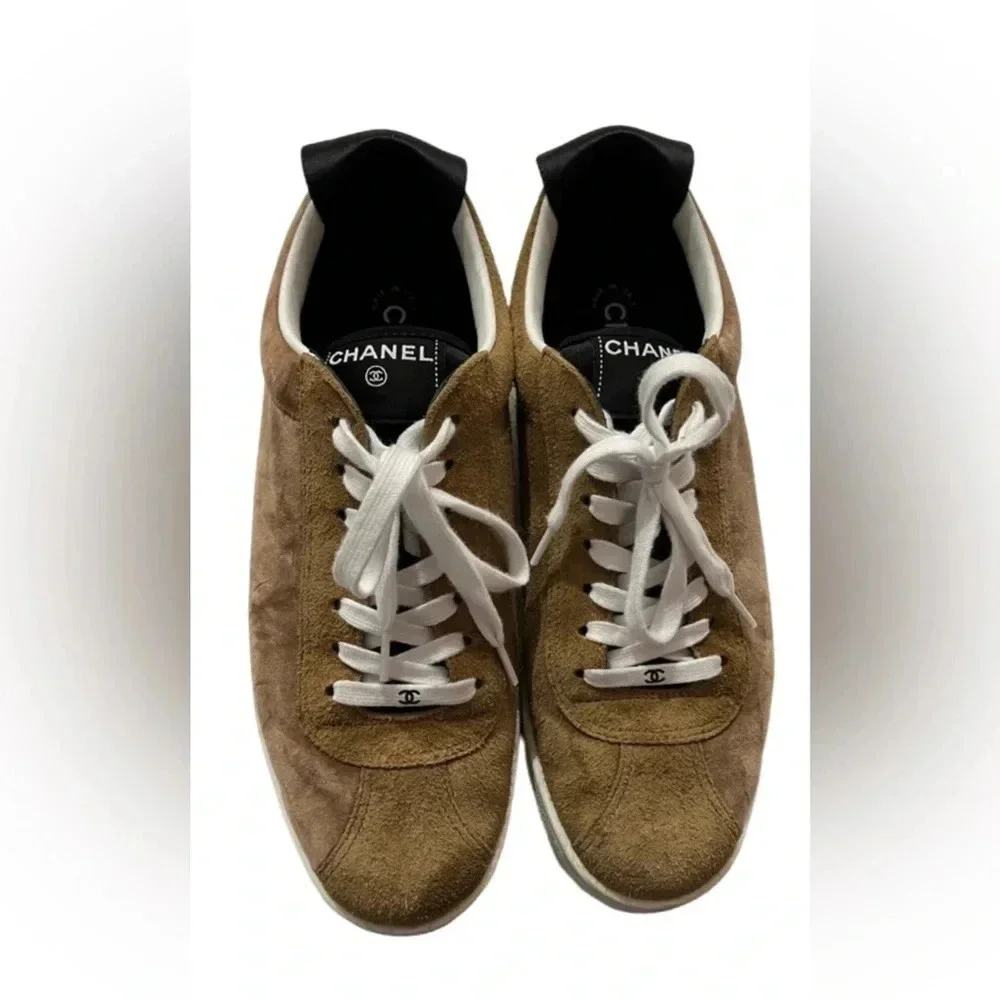 Chanel 2021 Interlocking CC logo Sneaker